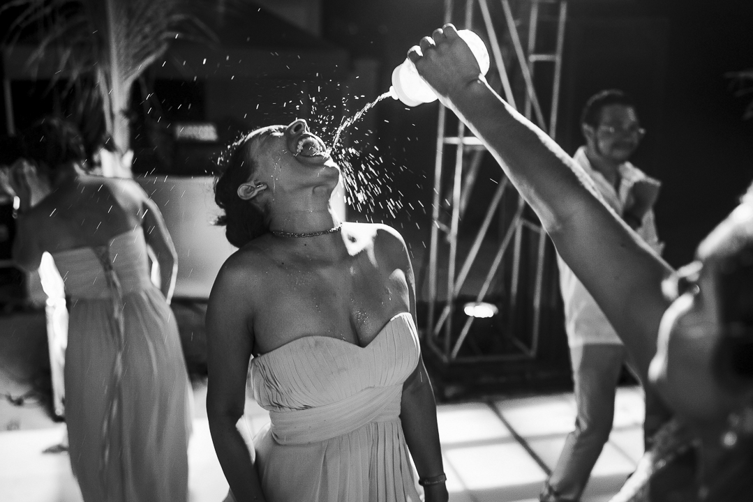 best documentary wedding photographer in mazatlan fotografia documental de bodas