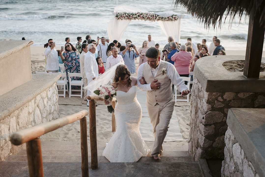 best documentary wedding photographer in mazatlan fotografia documental de bodas
