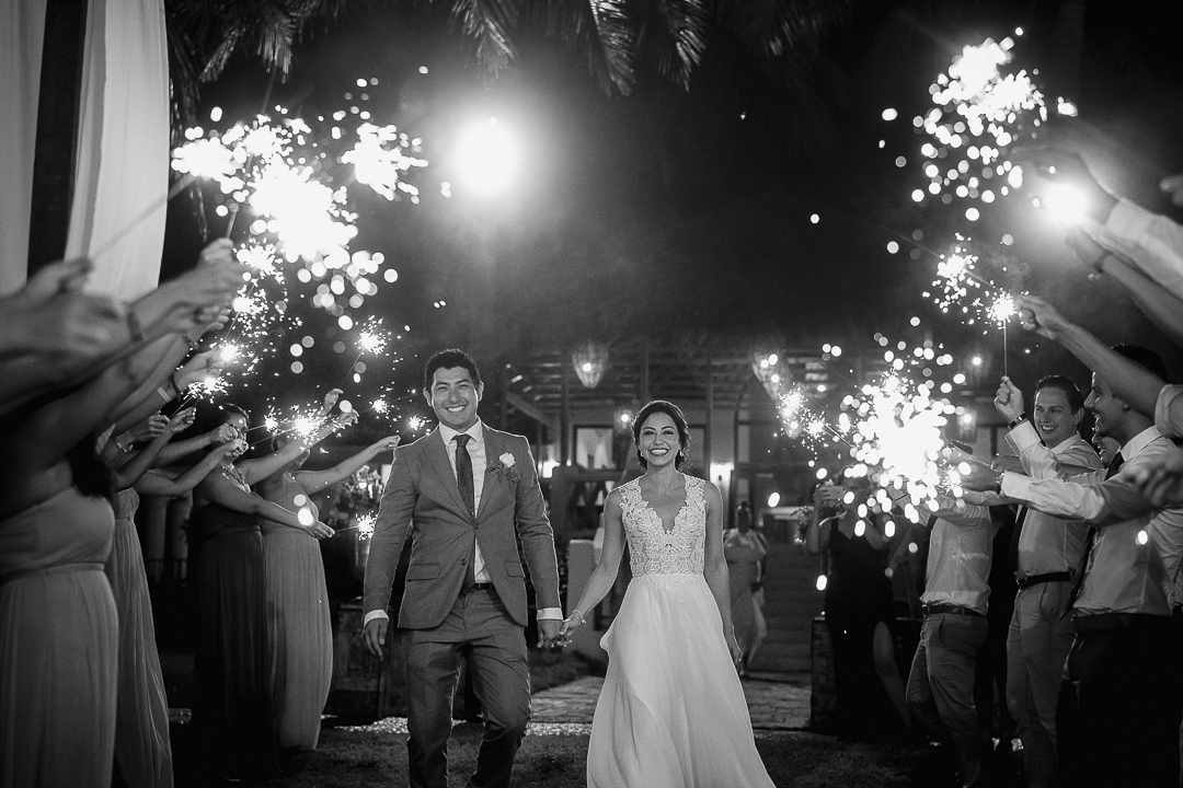 best documentary wedding photographer in mazatlan fotografia documental de bodas