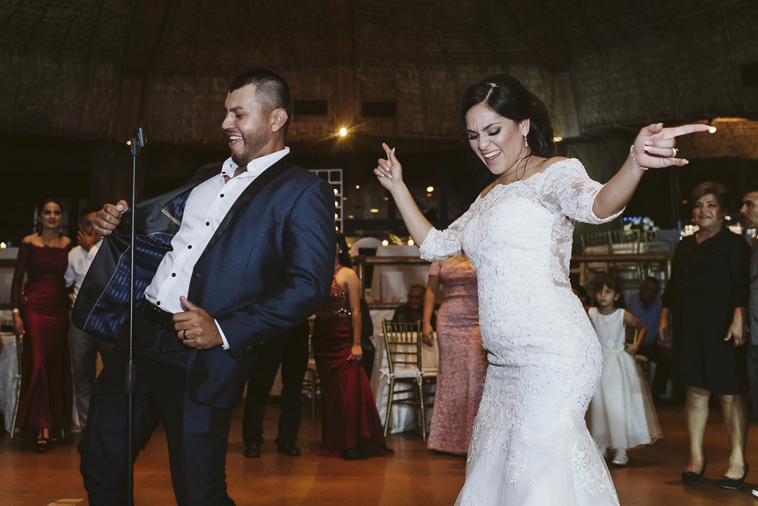 best documentary wedding photographer in mazatlan mexico fotografia documental de bodas fotografo en mexico wedding destination photographer guadalajara chihuahua cabo san lucas playa del carmen punta de mita san miguel de allende