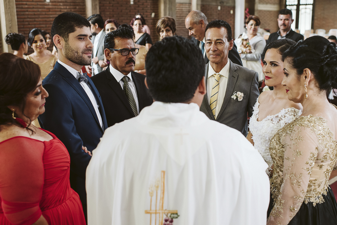 best documentary wedding photographer in mazatlan mexico fotografia documental de bodas fotografo en mexico wedding destination photographer guadalajara chihuahua cabo san lucas playa del carmen punta de mita san miguel de allende