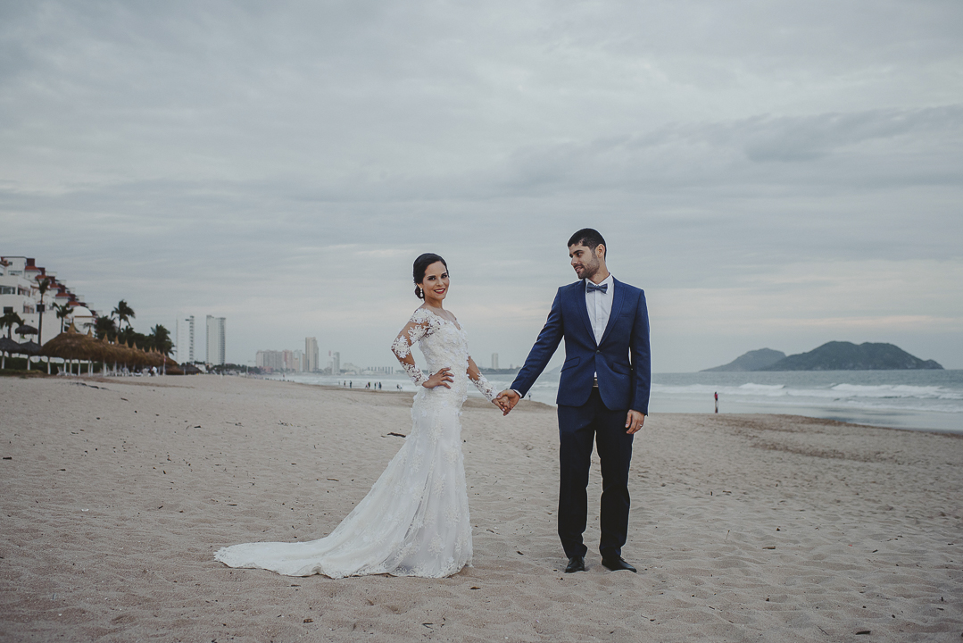 best documentary wedding photographer in mazatlan mexico fotografia documental de bodas fotografo en mexico wedding destination photographer guadalajara chihuahua cabo san lucas playa del carmen punta de mita san miguel de allende