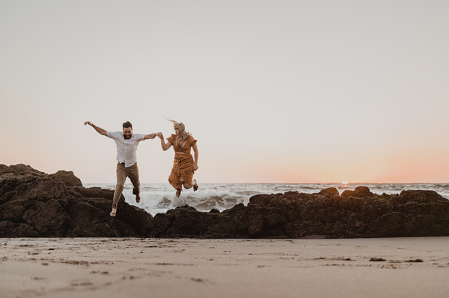 Fotografos en mazatlan, Wedding photographer in mazatlan, engagement photography lovers, mazatlan photographer, wedding photographer in beach.