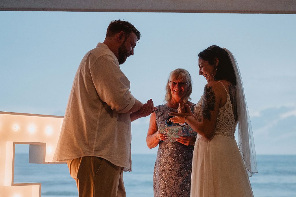 Fotografos en mazatlan, Wedding photographer in mazatlan, engagement photography lovers, mazatlan photographer, wedding photographer in beach, love story, best photographer in mazatlan
