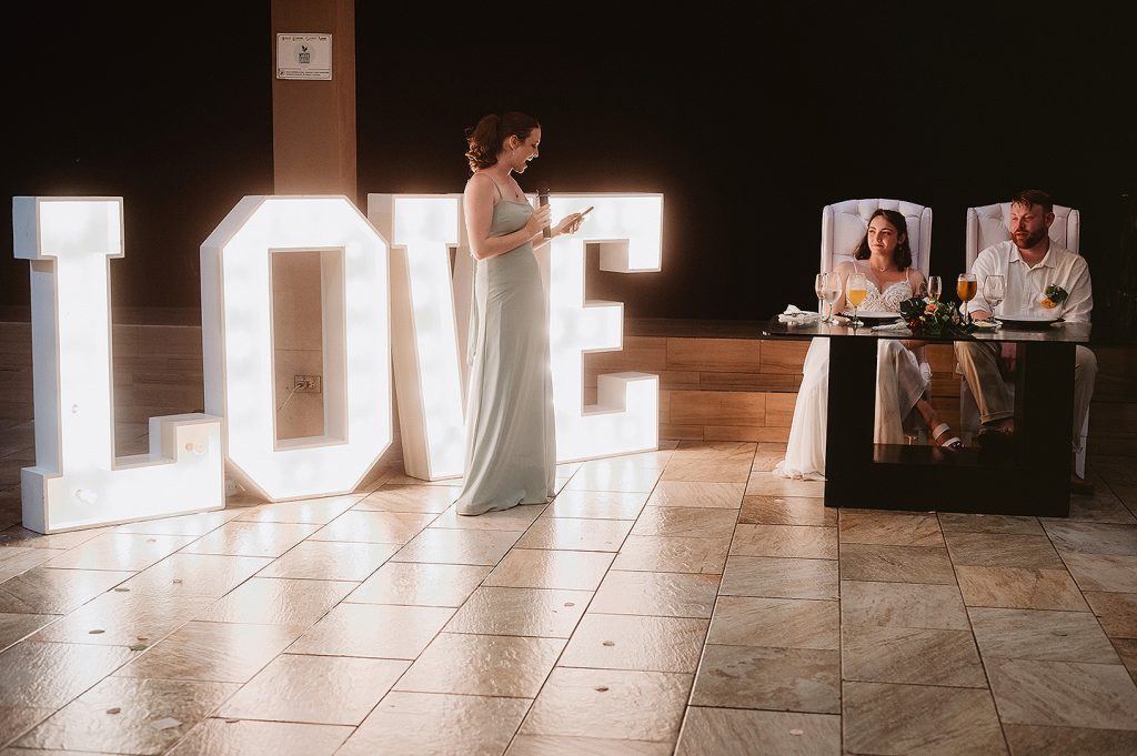 Fotografos en mazatlan, Wedding photographer in mazatlan, engagement photography lovers, mazatlan photographer, wedding photographer in beach, love story, best photographer in mazatlan