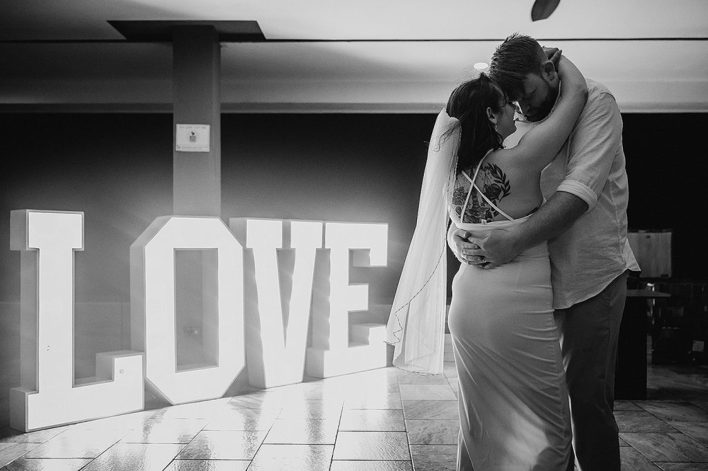 Fotografos en mazatlan, Wedding photographer in mazatlan, engagement photography lovers, mazatlan photographer, wedding photographer in beach, love story, best photographer in mazatlan