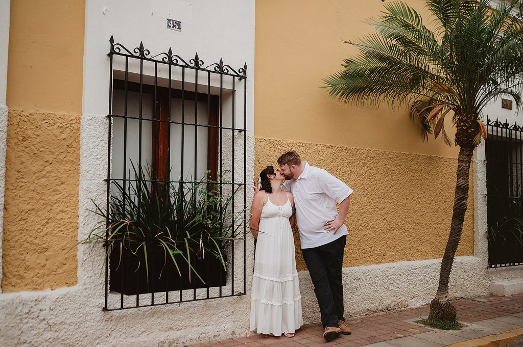 Fotografos en mazatlan, Wedding photographer in mazatlan, engagement photography lovers, mazatlan photographer, wedding photographer in beach, love story, best photographer in mazatlan