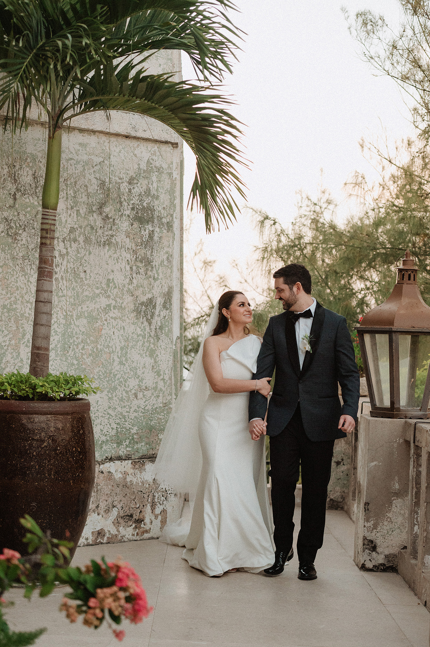 Fotografos en mazatlan, Wedding photographer in mazatlan, engagement photography lovers, mazatlan photographer, wedding photographer in beach, love story, best photographer in mazatlan