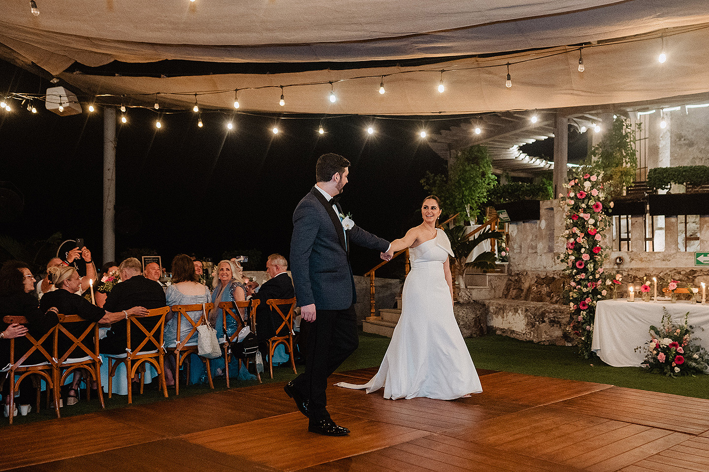Fotografos en mazatlan, Wedding photographer in mazatlan, engagement photography lovers, mazatlan photographer, wedding photographer in beach, love story, best photographer in mazatlan
