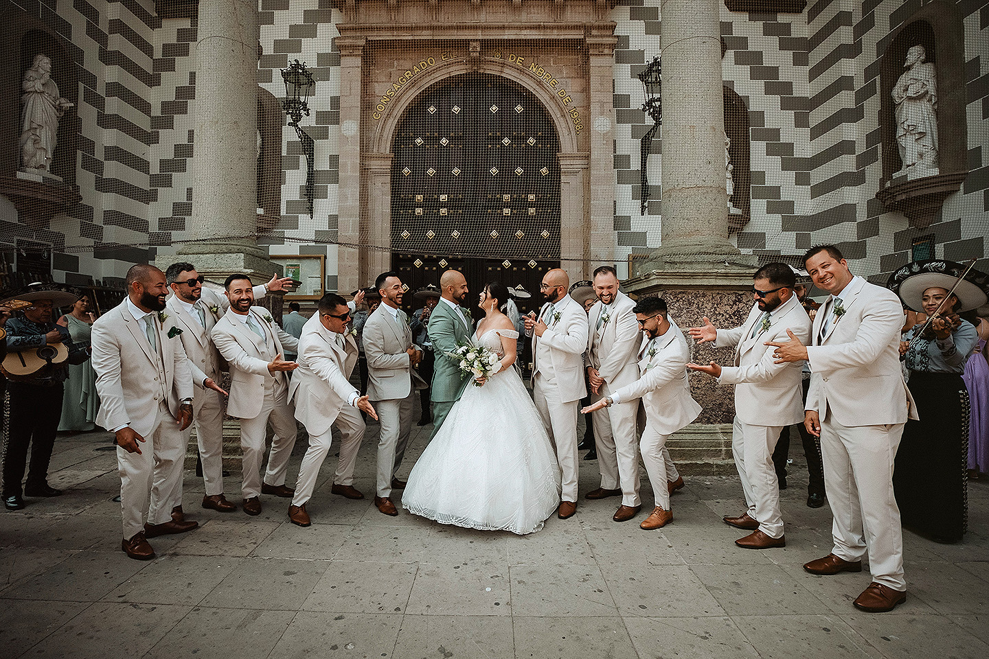 Fotografos en mazatlan, Wedding photographer in mazatlan, engagement photography lovers, mazatlan photographer, wedding photographer in beach, love story, best photographer in mazatlan