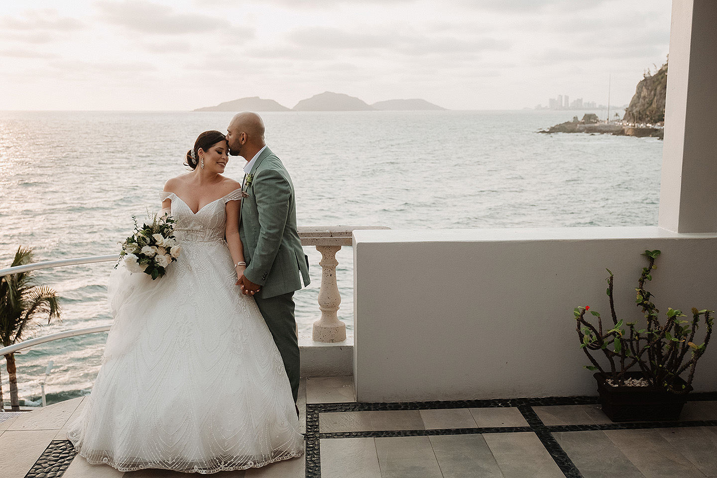 Fotografos en mazatlan, Wedding photographer in mazatlan, engagement photography lovers, mazatlan photographer, wedding photographer in beach, love story, best photographer in mazatlan