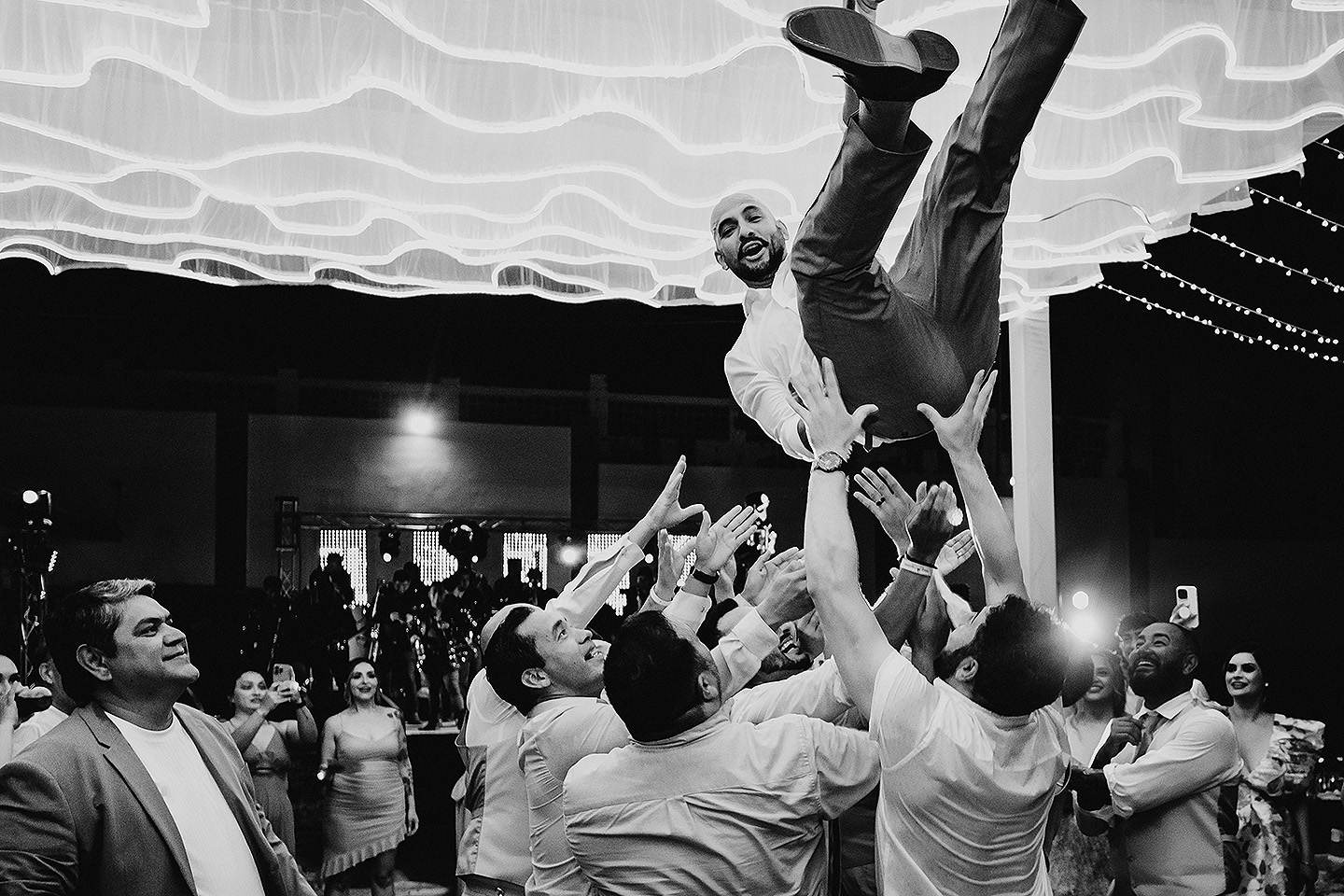 Fotografos en mazatlan, Wedding photographer in mazatlan, engagement photography lovers, mazatlan photographer, wedding photographer in beach, love story, best photographer in mazatlan