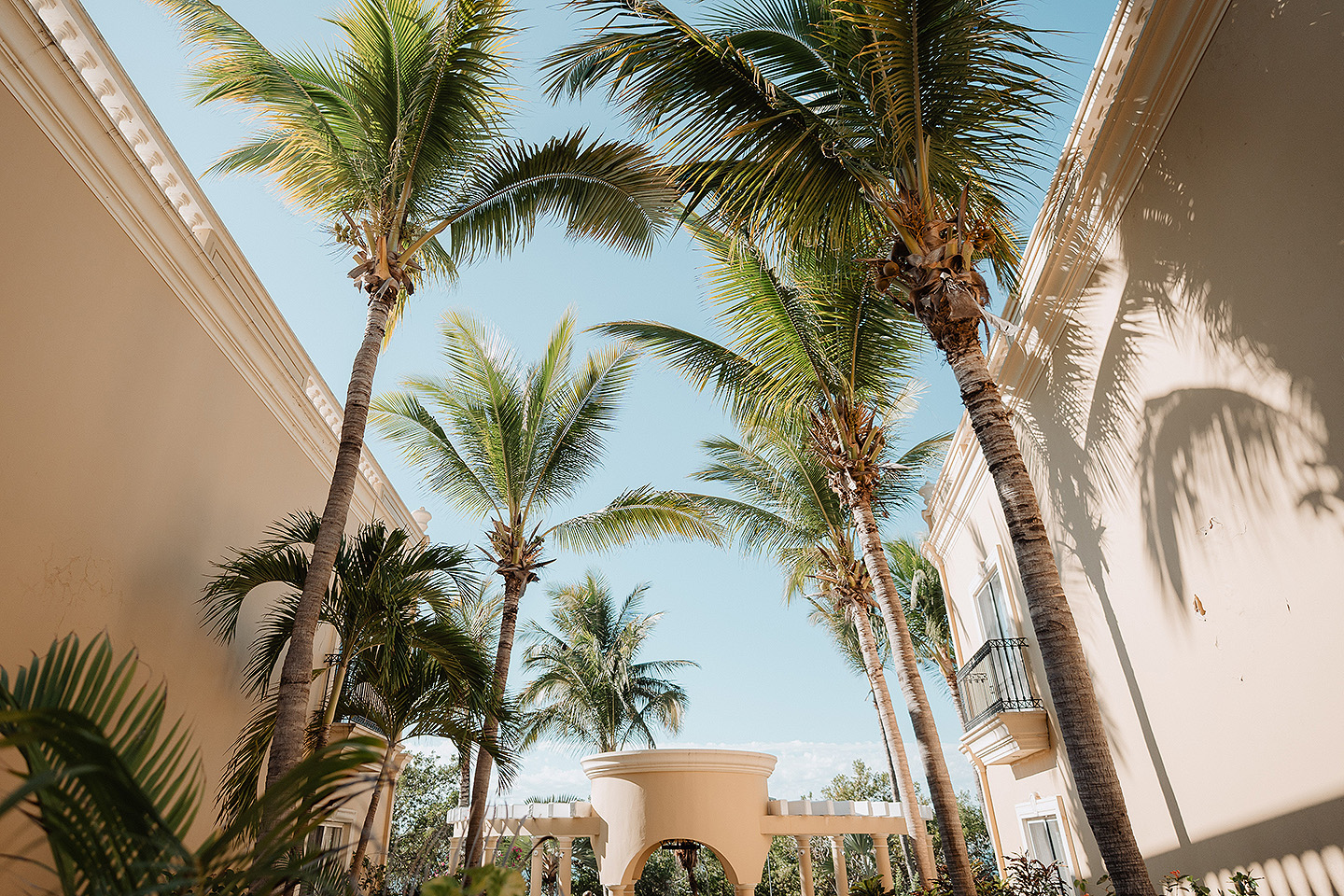 Fotografos en mazatlan, Wedding photographer in mazatlan, engagement photography lovers, mazatlan photographer, wedding photographer in beach, love story, best photographer in mazatlan
