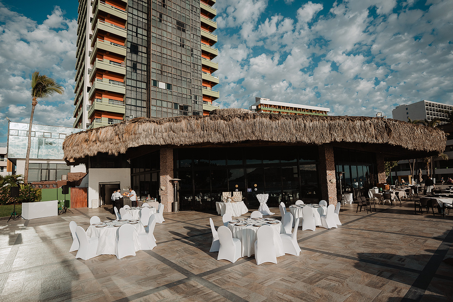 Fotografos en mazatlan, Wedding photographer in mazatlan, engagement photography lovers, mazatlan photographer, wedding photographer in beach, love story, best photographer in mazatlan