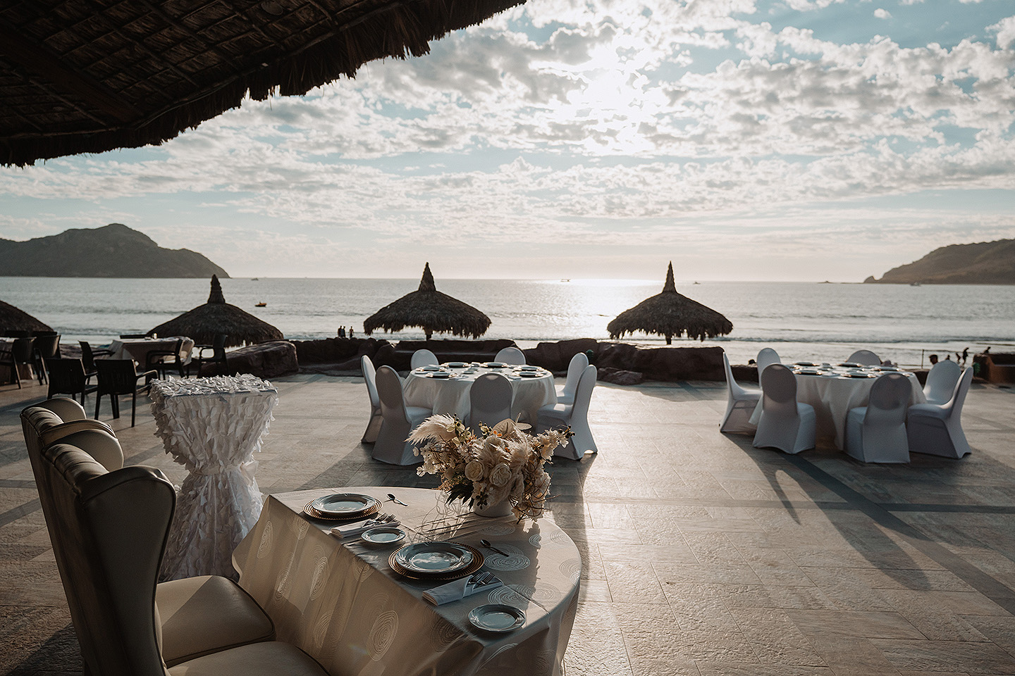 Fotografos en mazatlan, Wedding photographer in mazatlan, engagement photography lovers, mazatlan photographer, wedding photographer in beach, love story, best photographer in mazatlan