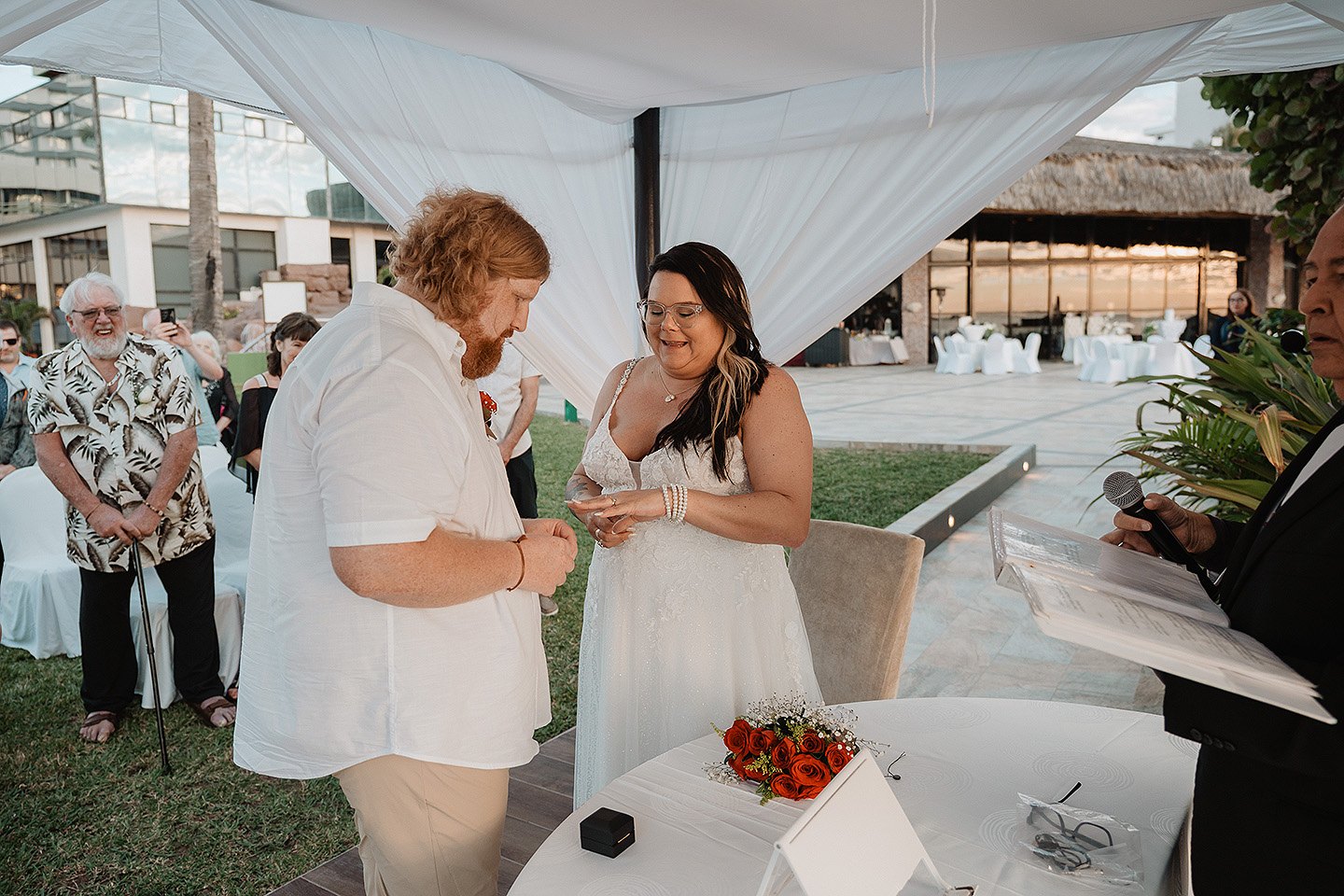 Fotografos en mazatlan, Wedding photographer in mazatlan, engagement photography lovers, mazatlan photographer, wedding photographer in beach, love story, best photographer in mazatlan