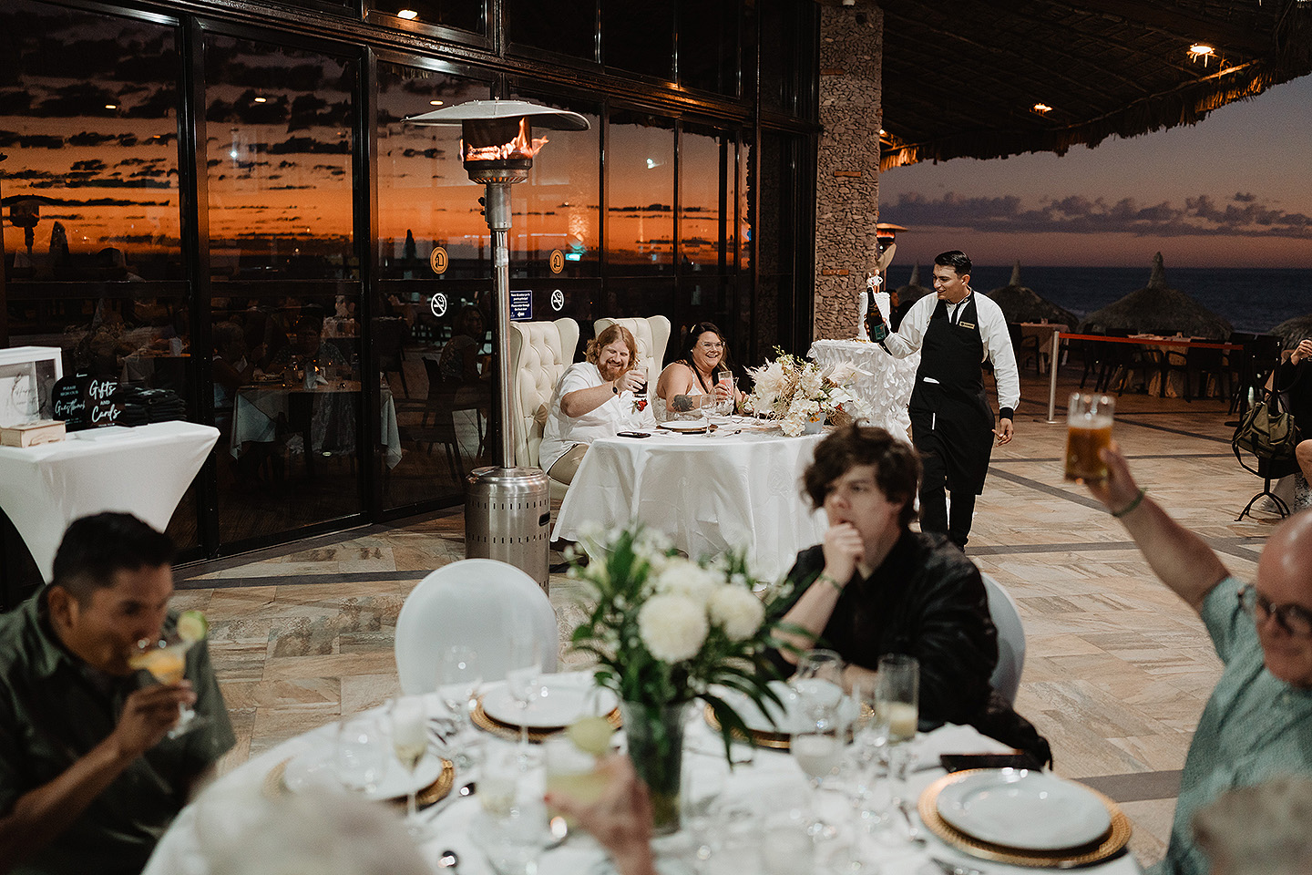 Fotografos en mazatlan, Wedding photographer in mazatlan, engagement photography lovers, mazatlan photographer, wedding photographer in beach, love story, best photographer in mazatlan