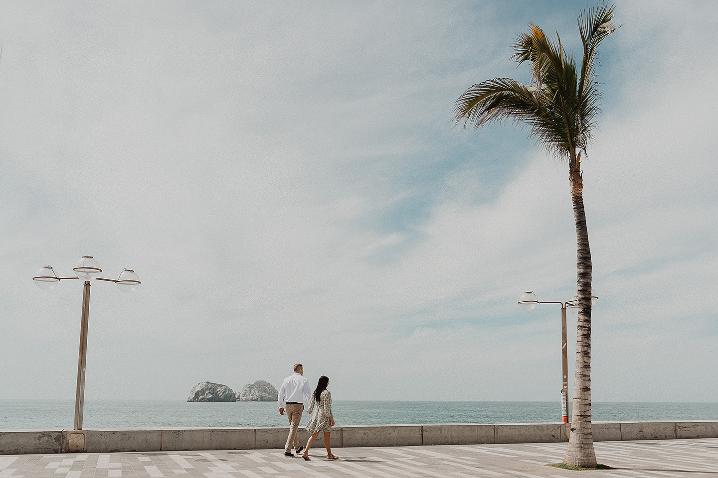 Fotografos en mazatlan, Wedding photographer in mazatlan, engagement photography lovers, mazatlan photographer, wedding photographer in beach, love story, best photographer in mazatlan