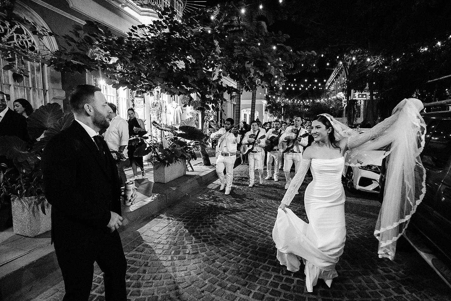 Fotografía de Boda en Mazatlán, México. Sebas Ramos photographer capturando momentos en la boda de gaby y Alejandro. Mejores fotógrafos de México. Mejores fotógrafos de Mazatlán.