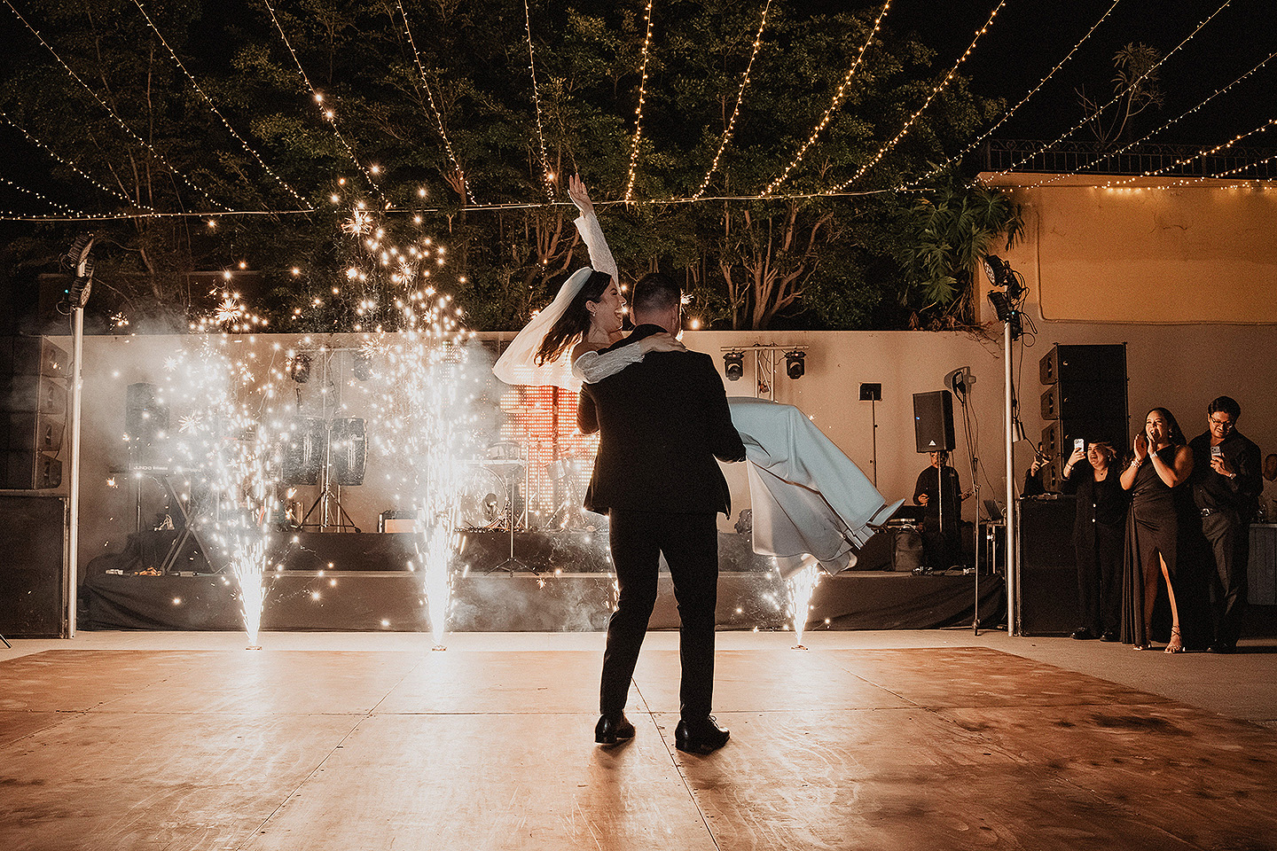 Fotografía de Boda en Mazatlán, México. Sebas Ramos photographer capturando momentos en la boda de gaby y Alejandro. Mejores fotógrafos de México. Mejores fotógrafos de Mazatlán.