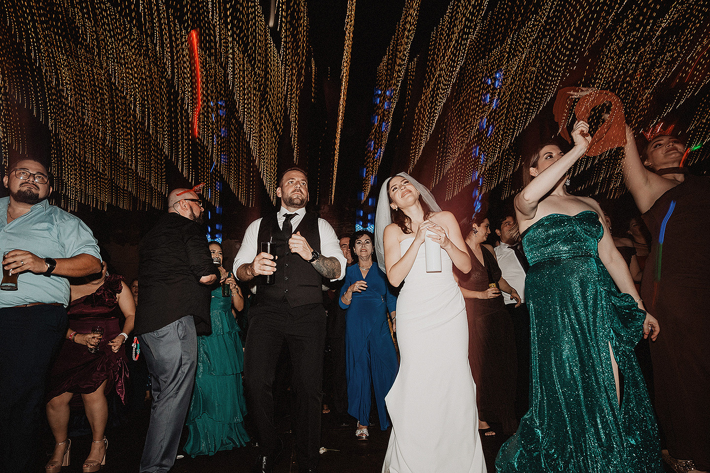 Fotografía de Boda en Mazatlán, México. Sebas Ramos photographer capturando momentos en la boda de gaby y Alejandro. Mejores fotógrafos de México. Mejores fotógrafos de Mazatlán.