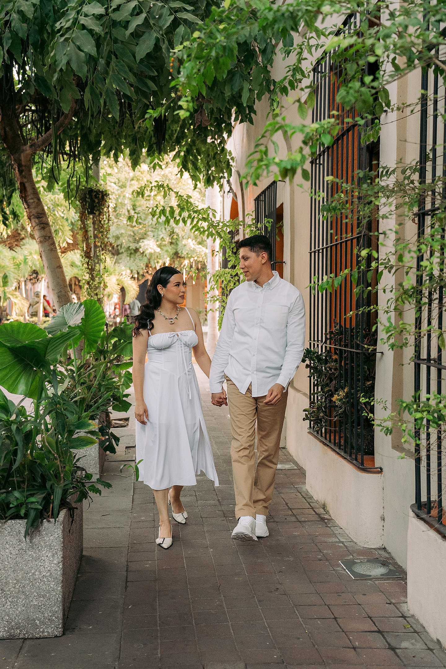 Anahi y Efrain durante su sesión save the date en Mazatlán
