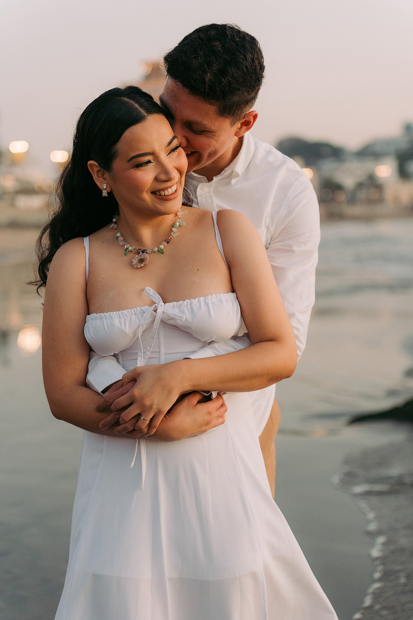 Anahi y Efrain durante su sesión save the date en Mazatlán